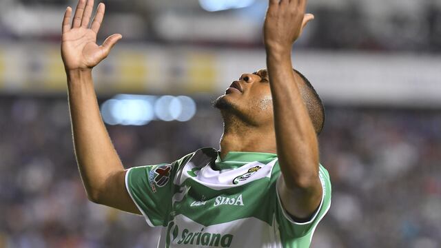 Harold Preciado con Santos