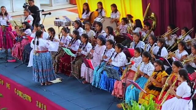 Mujeres de diferentes etnias en Oaxaca fundan banda de música tradicional