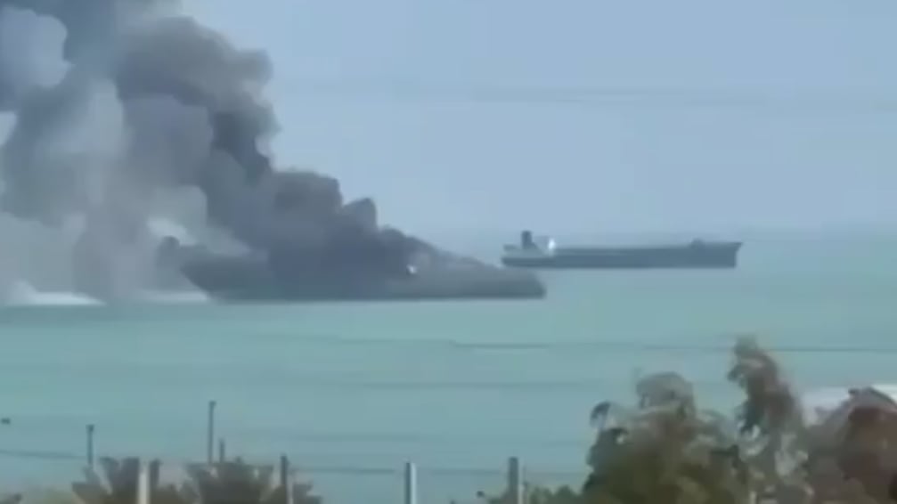 Crece la tensión en el Estrecho de Ormuz: reportan ataques a barcos tras un nuevo cierre