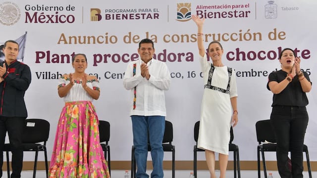 Javier May y Claudia Sheinbaum visitan el Festival del Chocolate.