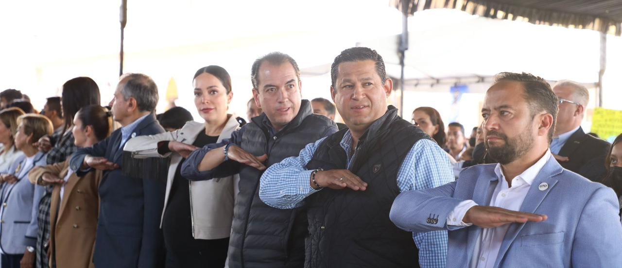 Diego Sinhue Rodríguez.