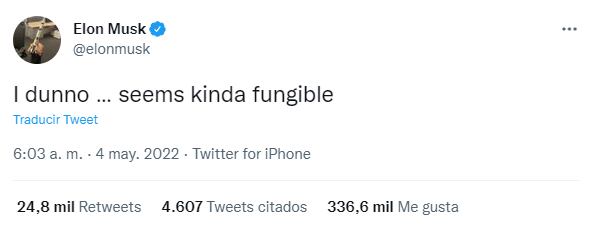 Elon Musk respondiendo por poner usar un NFT en foto de perfil de Twitter