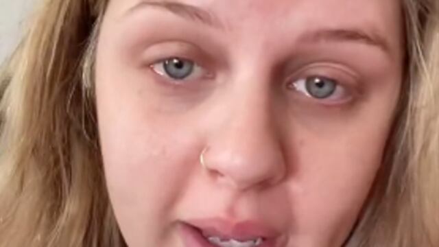 Cassidy Lane, @lizagnabathwater