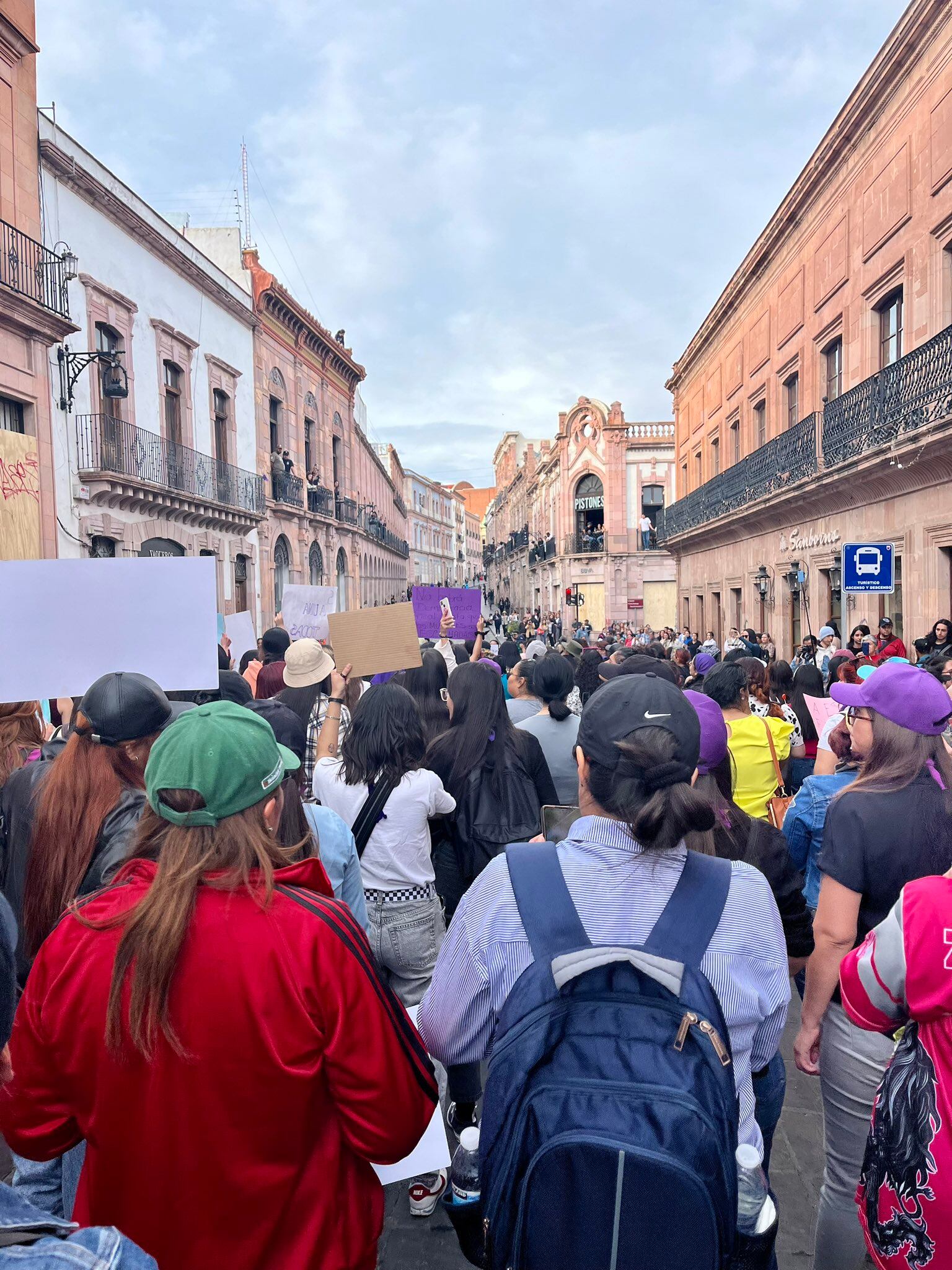 En Zacatecas marchan tras la represión del 8M