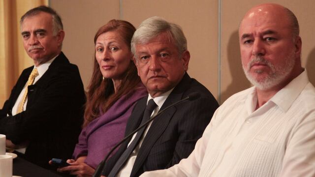 Alfonso Romo, Tatiana Clouthier, Andrés Manuel López Obrador y Manuel Clouthier.