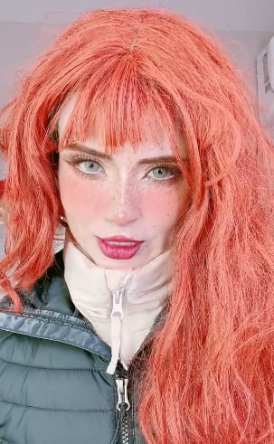 Bella Dueñas
