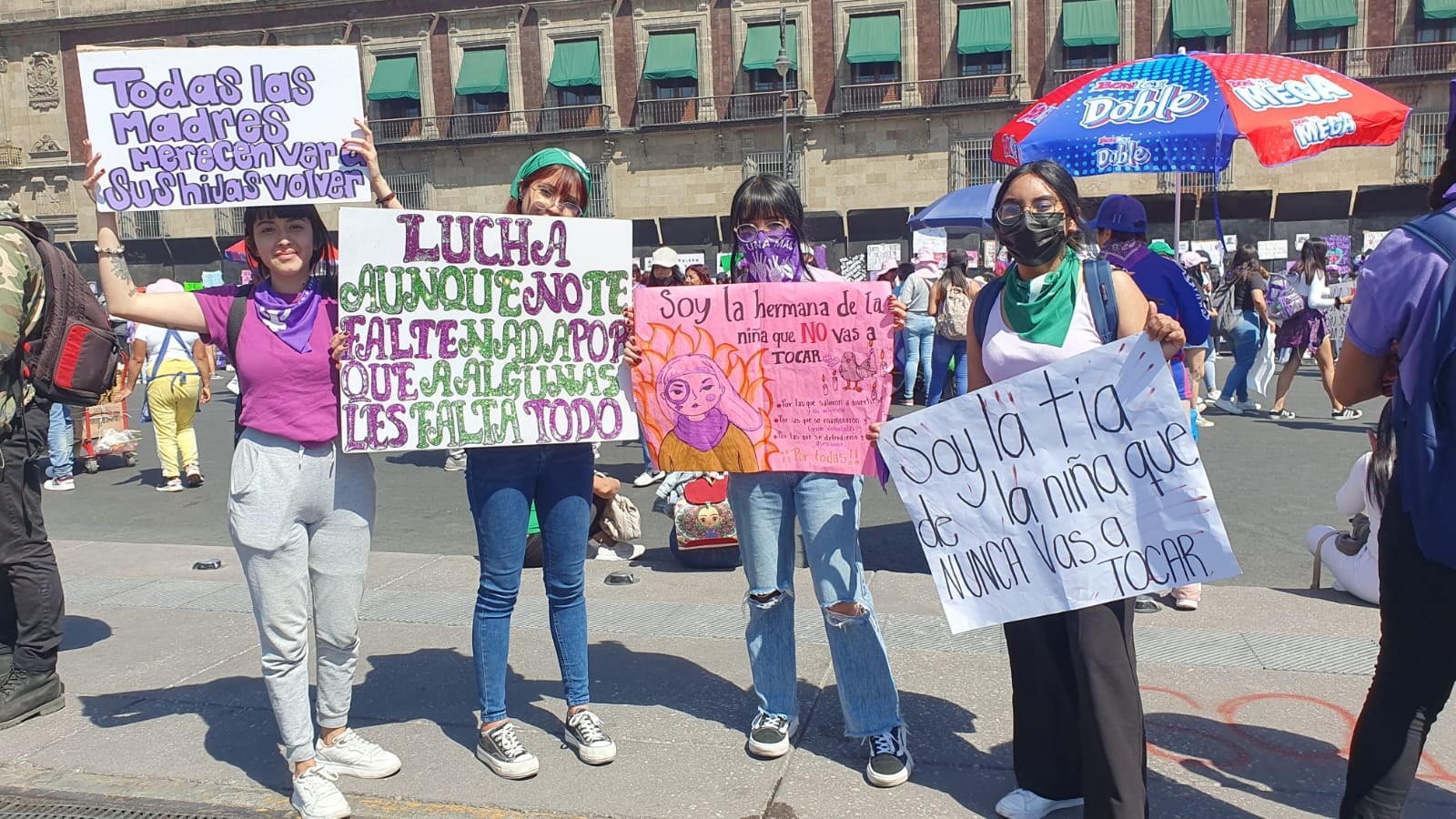 Marcha del 8 de Marzo CDMX en vivo: Manifestantes en el Zócalo