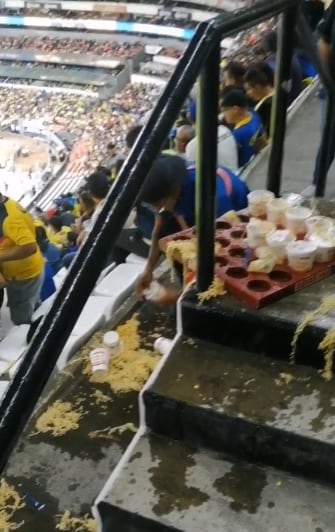 Vendedor tira todas las sopas Maruchan