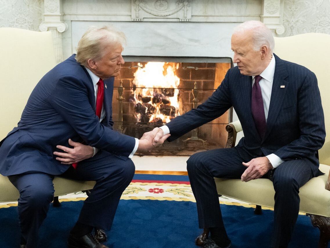 Donald Trump y Joe Biden se reúnen en la Casa Blanca