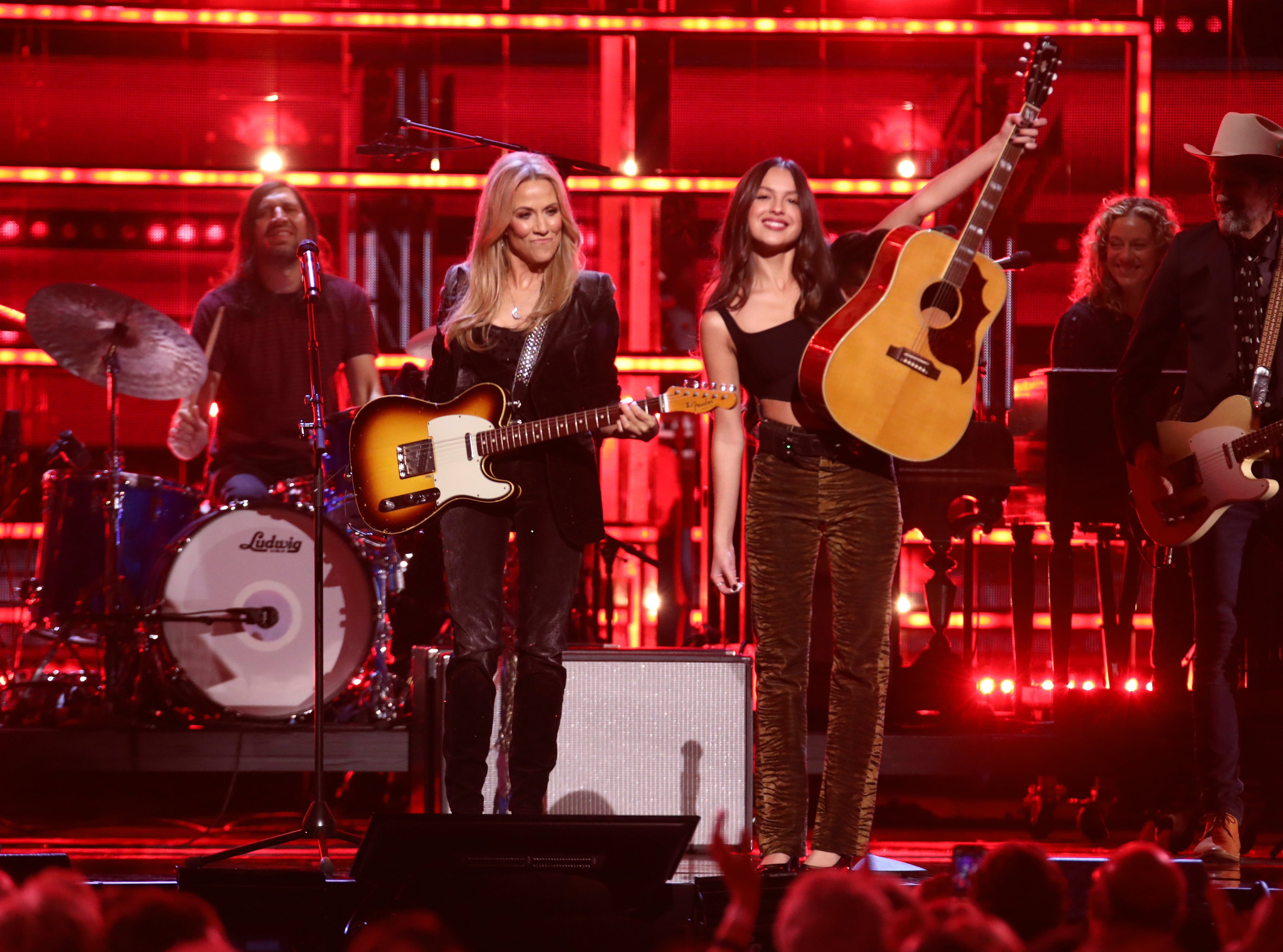 Hall of Fame Rock and Roll 2023: Olivia Rodrigo y Sheryl Crow cantaron este himno de 1996