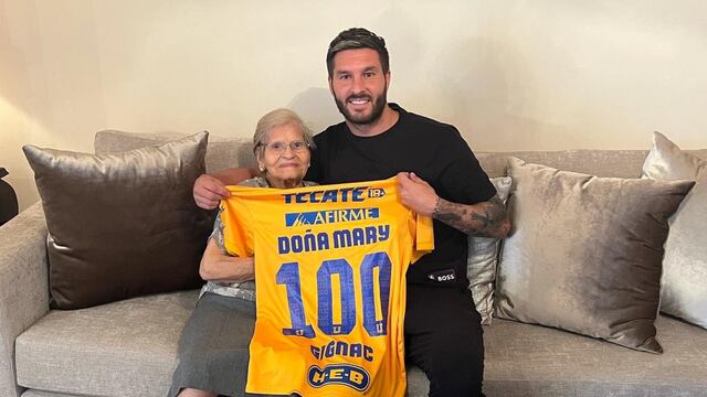 Andre-Pierre Gignac y Doña Mary