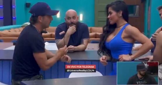 Hablan de salchichas en La Casa de los Famosos 2024 y a Maripily Rivera se le antojó la más grande y jugosa