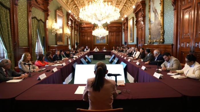 Claudia Sheinbaum y gobernadores de Morena revisan avances de IMSS Bienestar