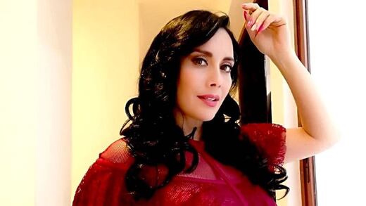 Sugey Abrego presume que subastó sus calzones en 28 mil pesos