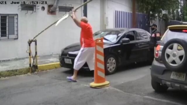 Vecino agrede a vigilantes