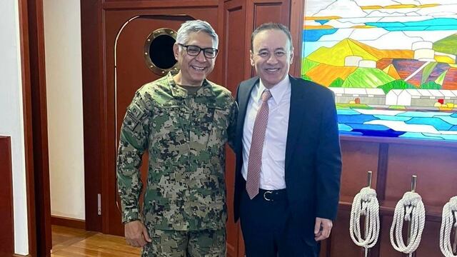 Alfonso Durazo y el  almirante Raymundo Pedro Morales