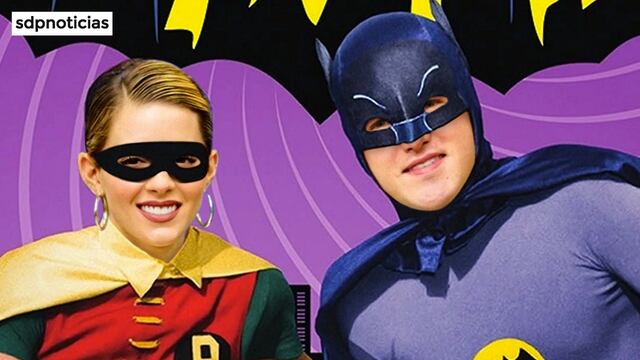 Samuel García y Mariana Rodríguez como Batman y Robin