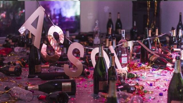 Las creadoras de esta pieza de "arte" Sara Goldschmied y Eleonora Chiar, tuvieron que reconstruir su obra debido a que trabajadores de limpieza del Museo de Bolzano en Italia.