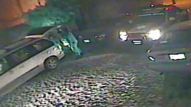 VIDEO: Policías de Querétaro roban a automovilista dormido