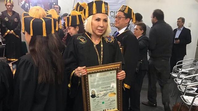 Laura Bozzo honoris causa 30 mil pesos