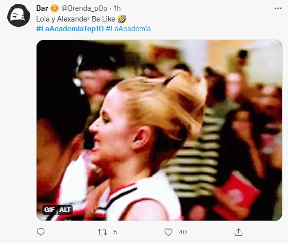 Memes pelea entre Alexander Acha y Lolita Cortés