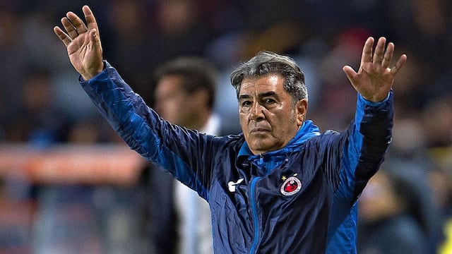 Carlos Reinoso en la banca jarocha.