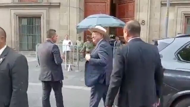 KEN SALAZAR "VISITÓ" A AMLO EN PALACIO NACIONAL