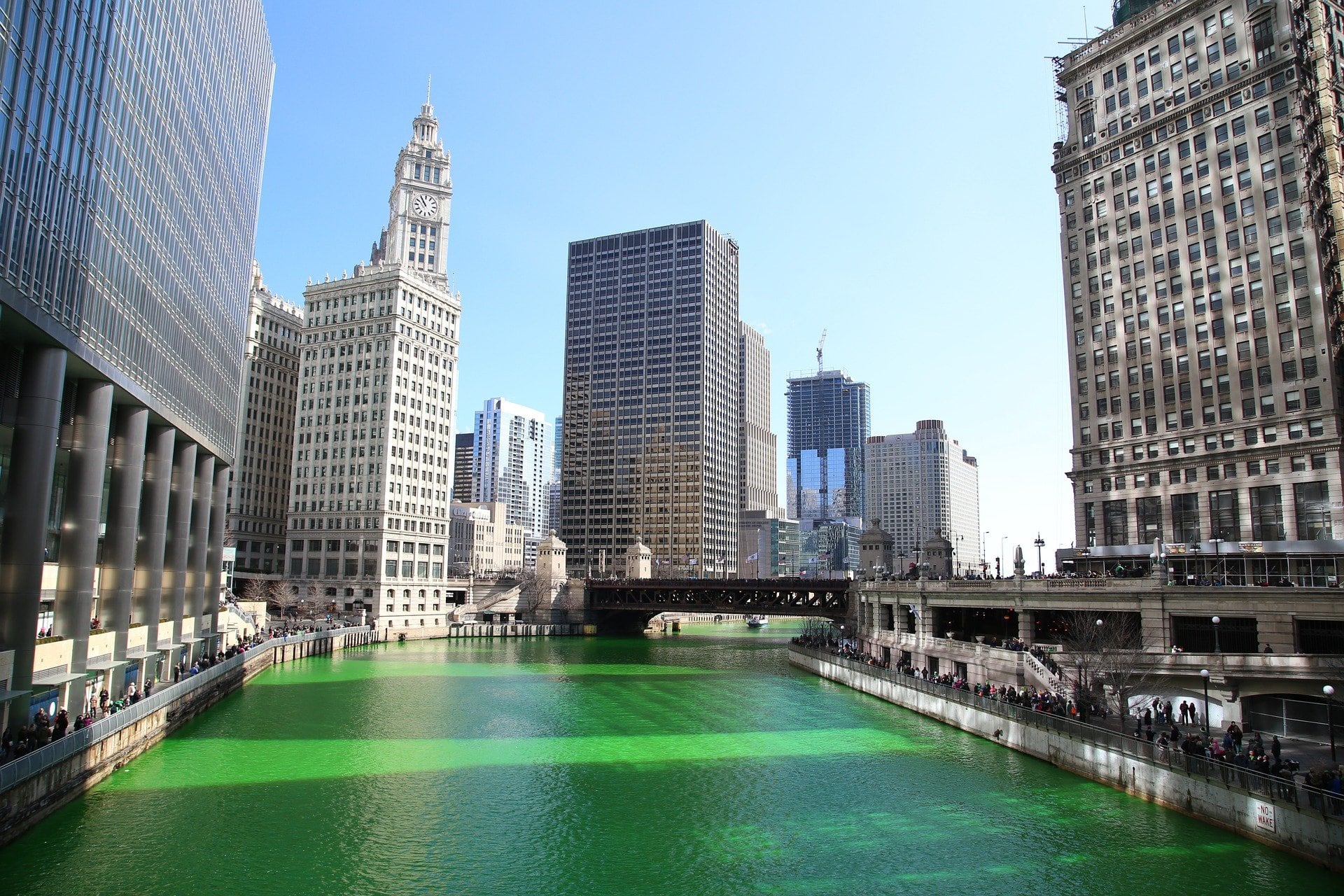 Río en Chicago por el Día de San Patricio