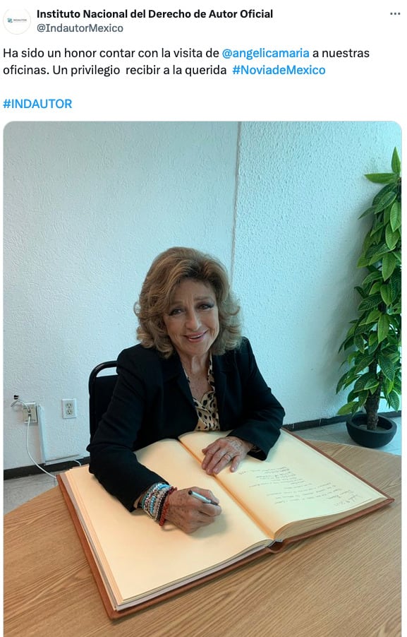 Angélica María acude a Indautor a registrar "novia de México".