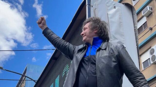 Javier Milei reduce la edad mínima para portación de armas en Argentina