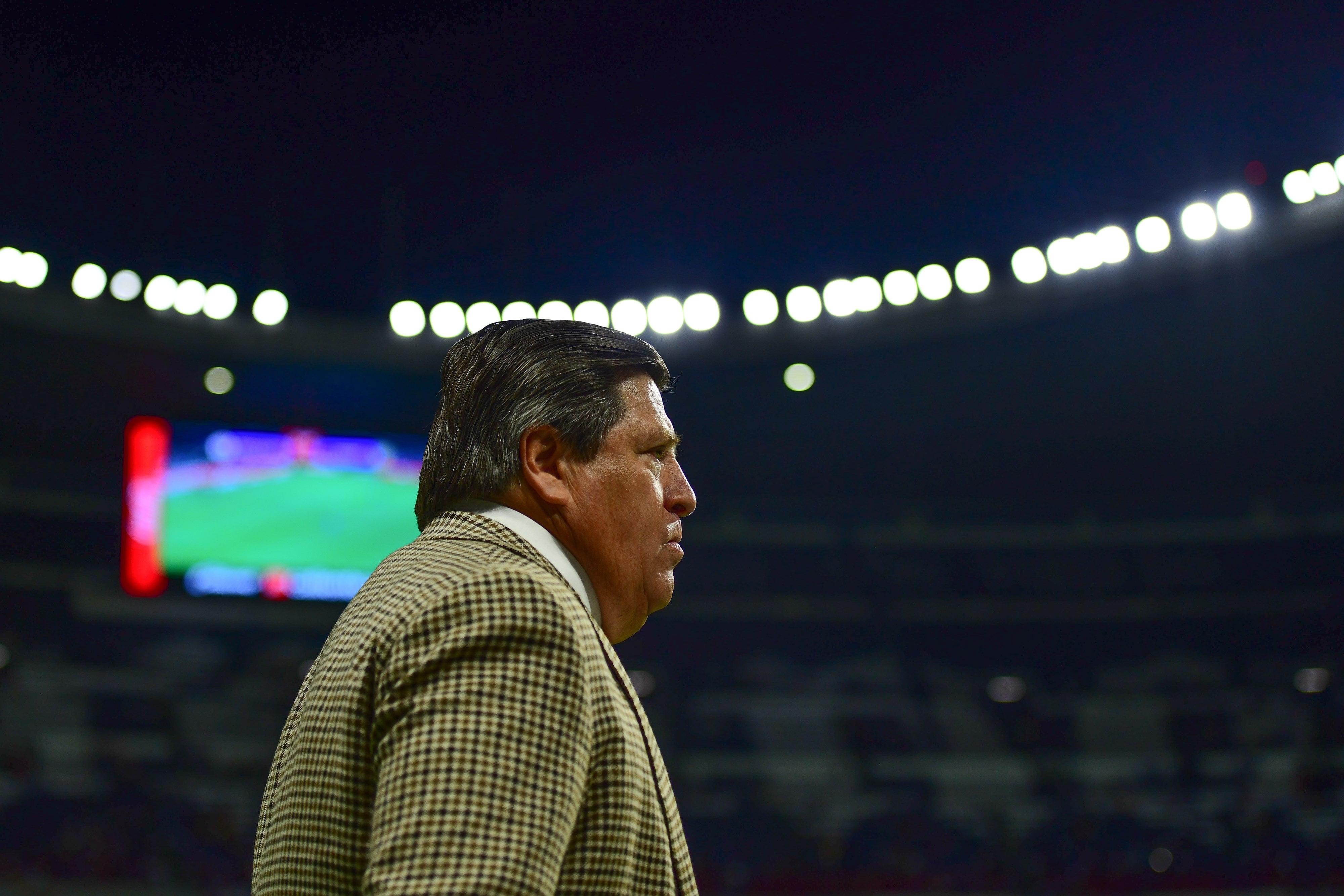 Miguel Herrera no estará en la banca contra Cruz Azul