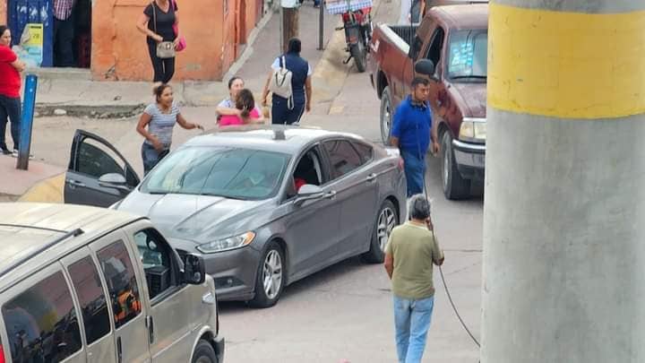 Atacan a balazos hijo del alcalde electo de Comonfort