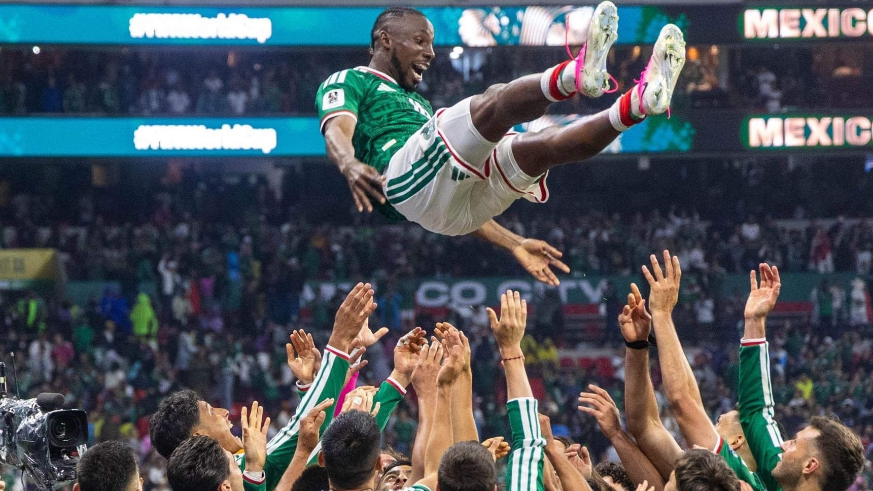 Julián Quiñones nominado al XI Ideal del Mundial 2026: cómo votar por él