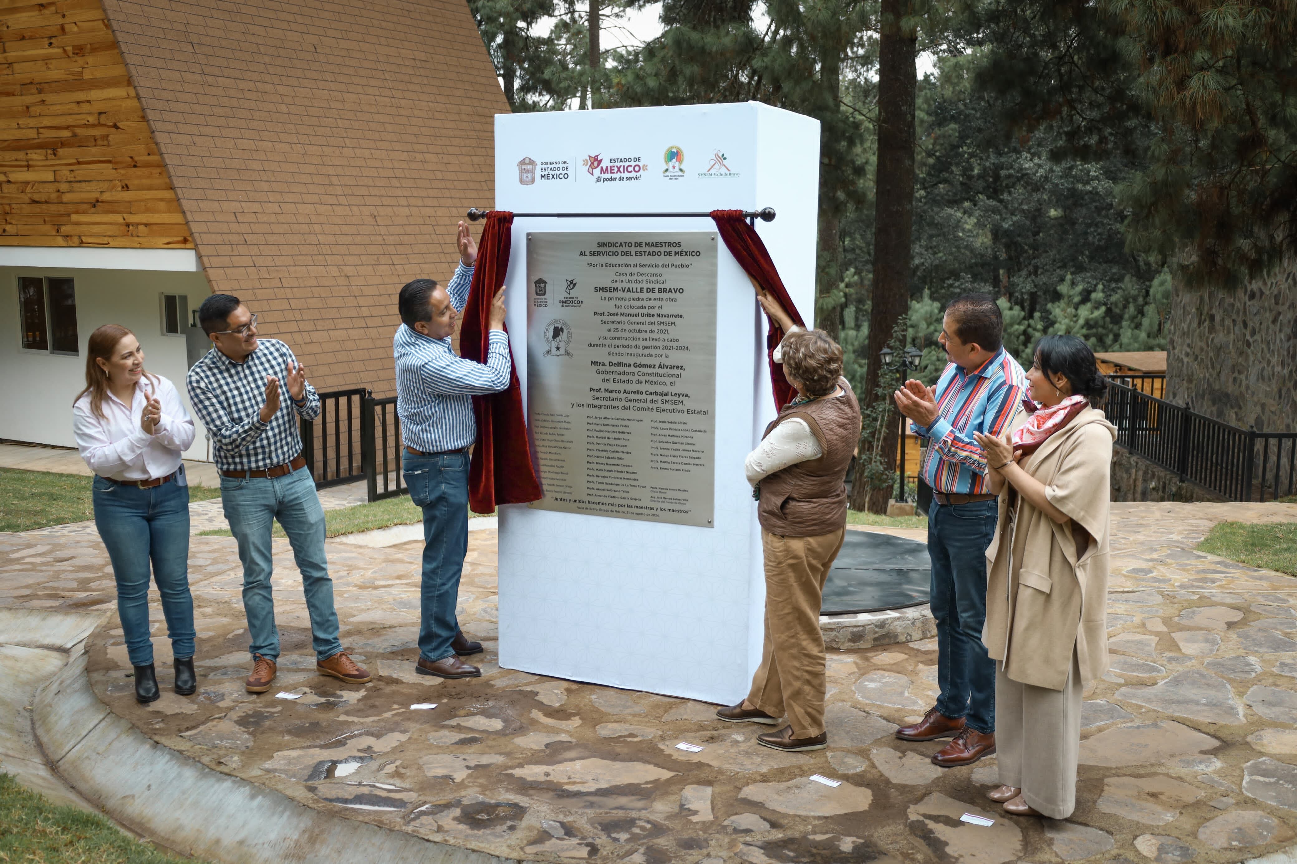 Michelle Núñez y Delfina Gómez inauguran casa de descanso sindical