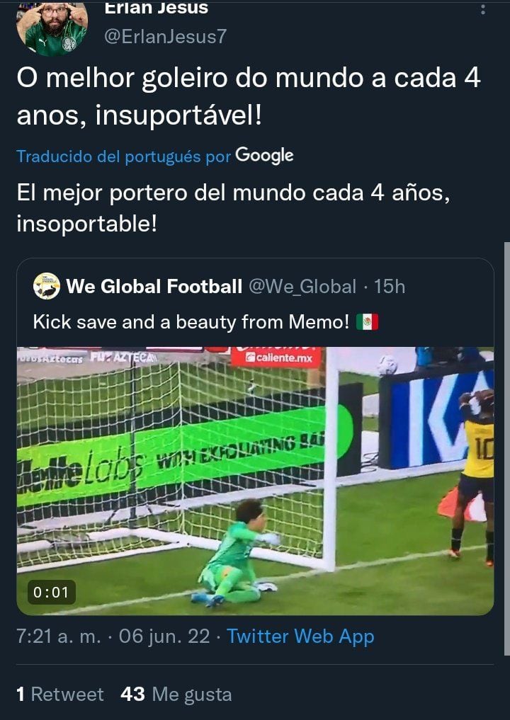 Los fans brasileños no pueden con el nivel de Ochoa en cada Copa del Mundo.