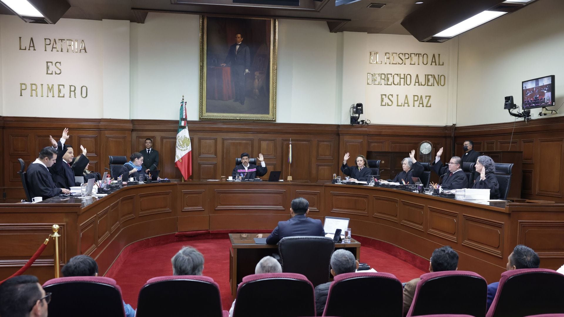 Salinas Pliego y el milagro de la UIF: ver cuentas… pero solo algunas