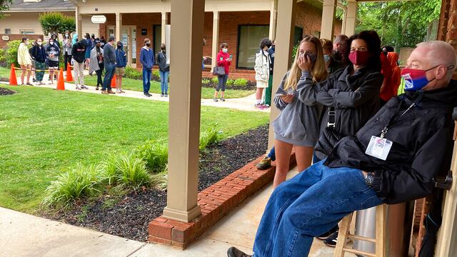 Estados Unidos vacuna a niños de 12 a 15 años