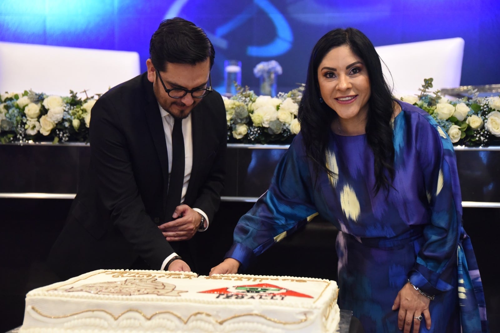 Karla Fiesco reconoce a empresarios