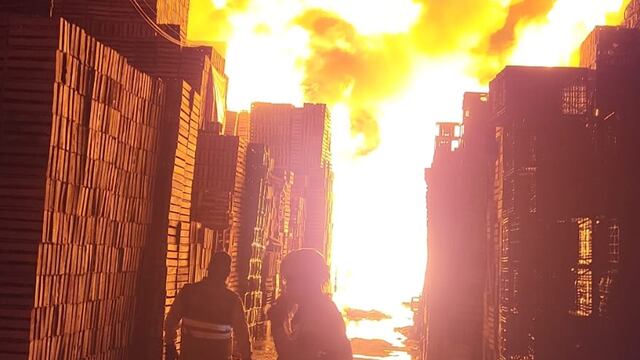 Incendio en la Central de Abastos