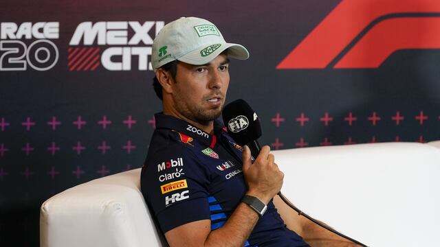 Checo Pérez en la cuerda floja; Red Bull apostaría por Colapinto