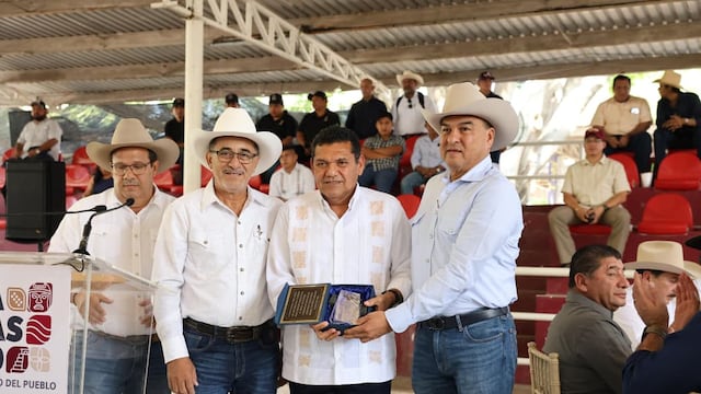 Javier May impulsa la ganadería tabasqueña en la Muestra del Cebú.