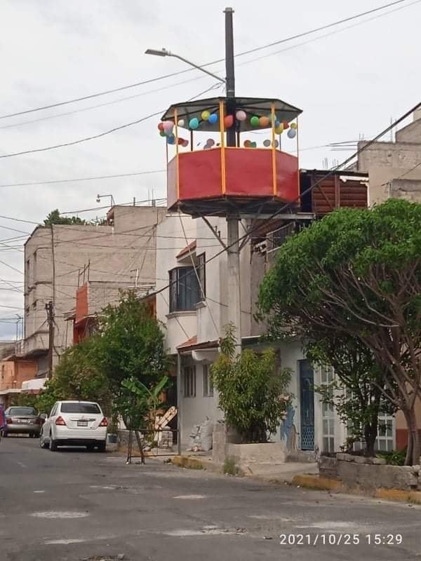 Supuesto "Saloncito de fiestas" de un trabajador de la CFE en Nezahualcóyotl, EDOMÉX