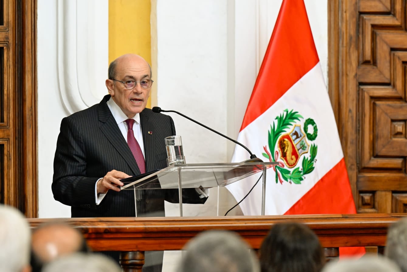 Hugo de Zela, canciller de Perú