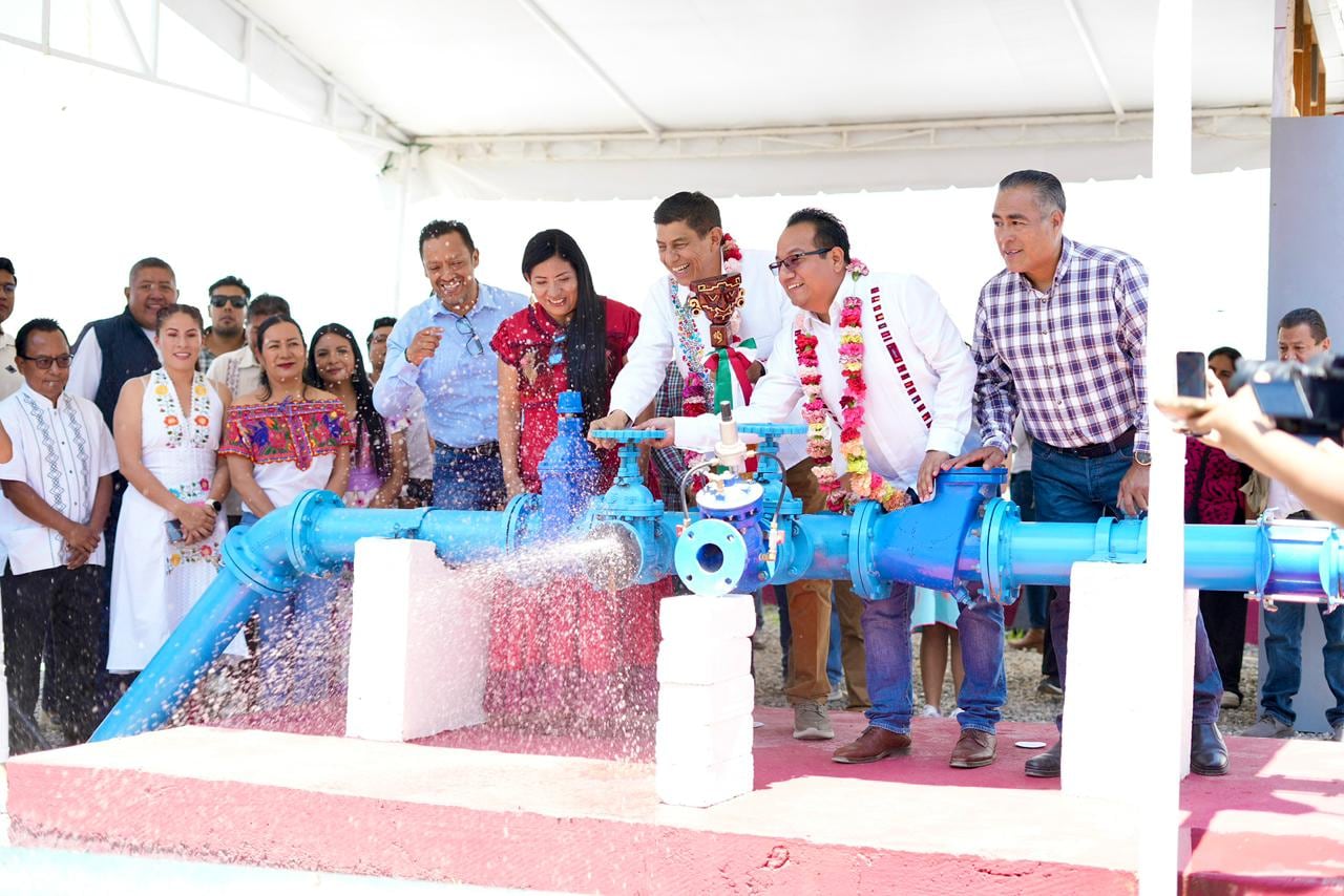 Oaxaca inaugura tres pozos para mejorar suministro de agua a más de 13 mil personas