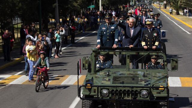 Andrés Manuel López Obrador. Conmemoración del Ejército.