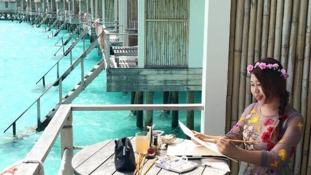 De las uñas al papel...