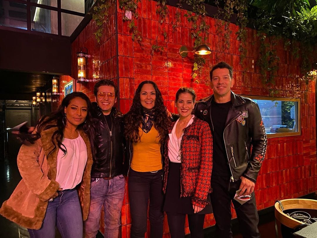 Toñita, Raúl Sandoval, Estrella Veloz, María Inés, Yahir