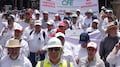 Inicia marcha de jubilados desde el Senado hacia el Zócalo