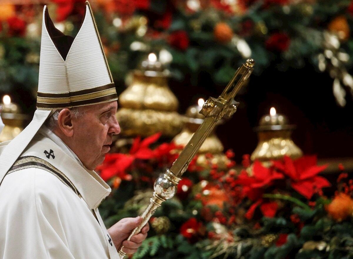 Papa Francisco pide trabajos dignos en la misa de Navidad