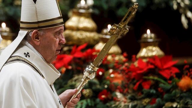Papa Francisco pide trabajos dignos en la misa de Navidad